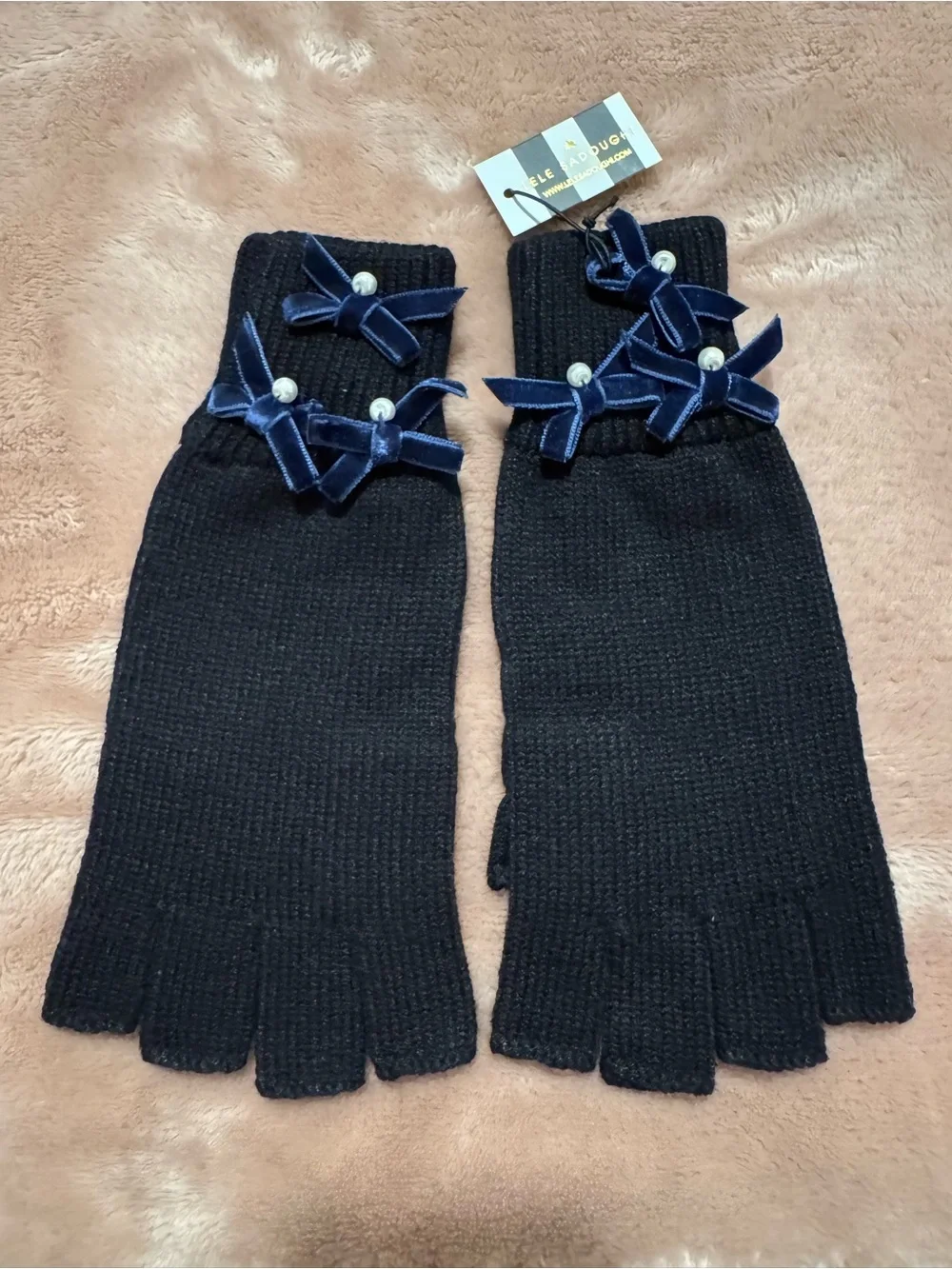 NWT Lele Sadoughi Fingerless Gloves with Bow and Pearl Accents, Black, One Size
